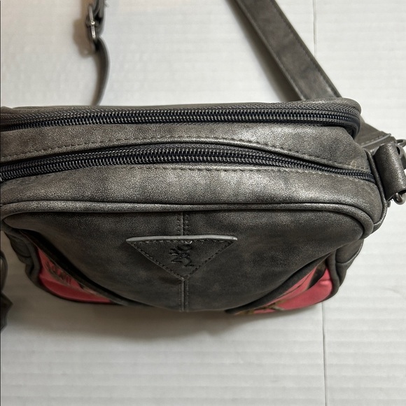 BROWNING IVY CAMOUFLAGE CONCEALED CARRY CROSSBODY HANDBAG GRAY/PINK - Picture 8 of 16